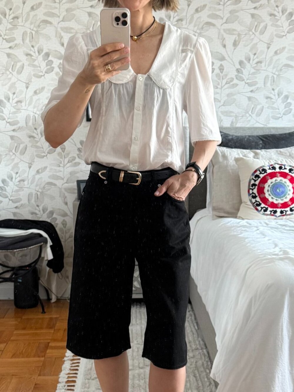 GAP SHEER BUTTON UP SHORT SLEEVE BLOUSE WITH PETER PAN COLLAR SIZE SMALL TALL